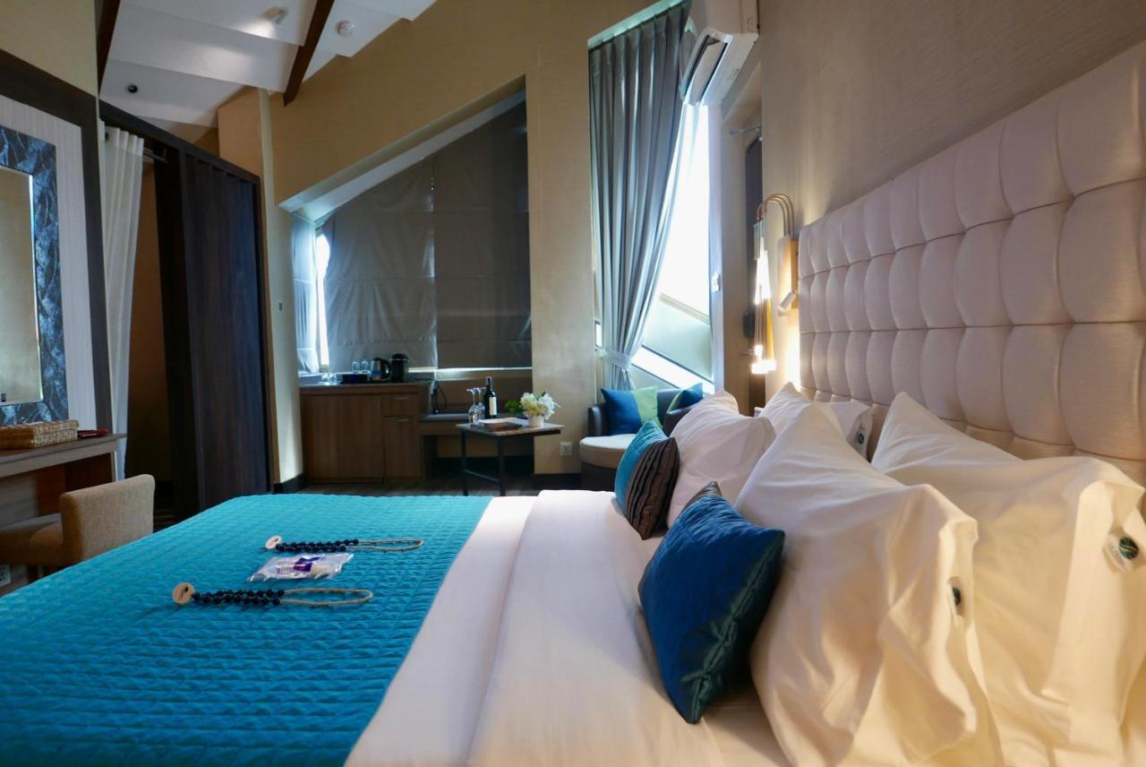 Acuatico Beach Resort & Hotel Inc. ซานฮวน ภายนอก รูปภาพ