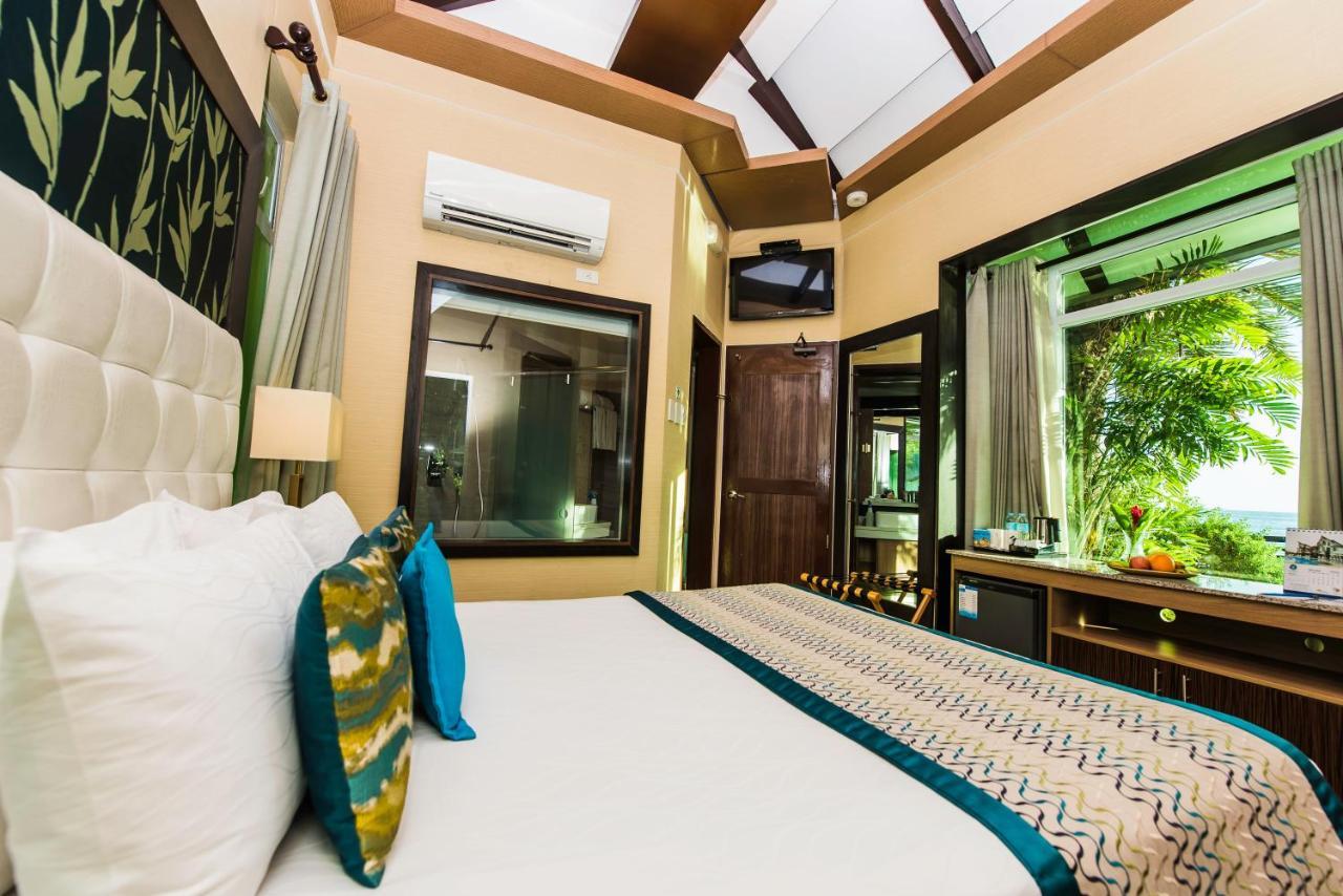 Acuatico Beach Resort & Hotel Inc. ซานฮวน ภายนอก รูปภาพ