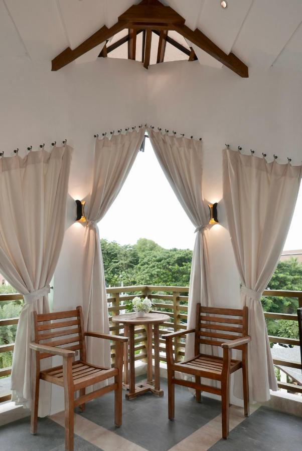 Acuatico Beach Resort & Hotel Inc. ซานฮวน ภายนอก รูปภาพ